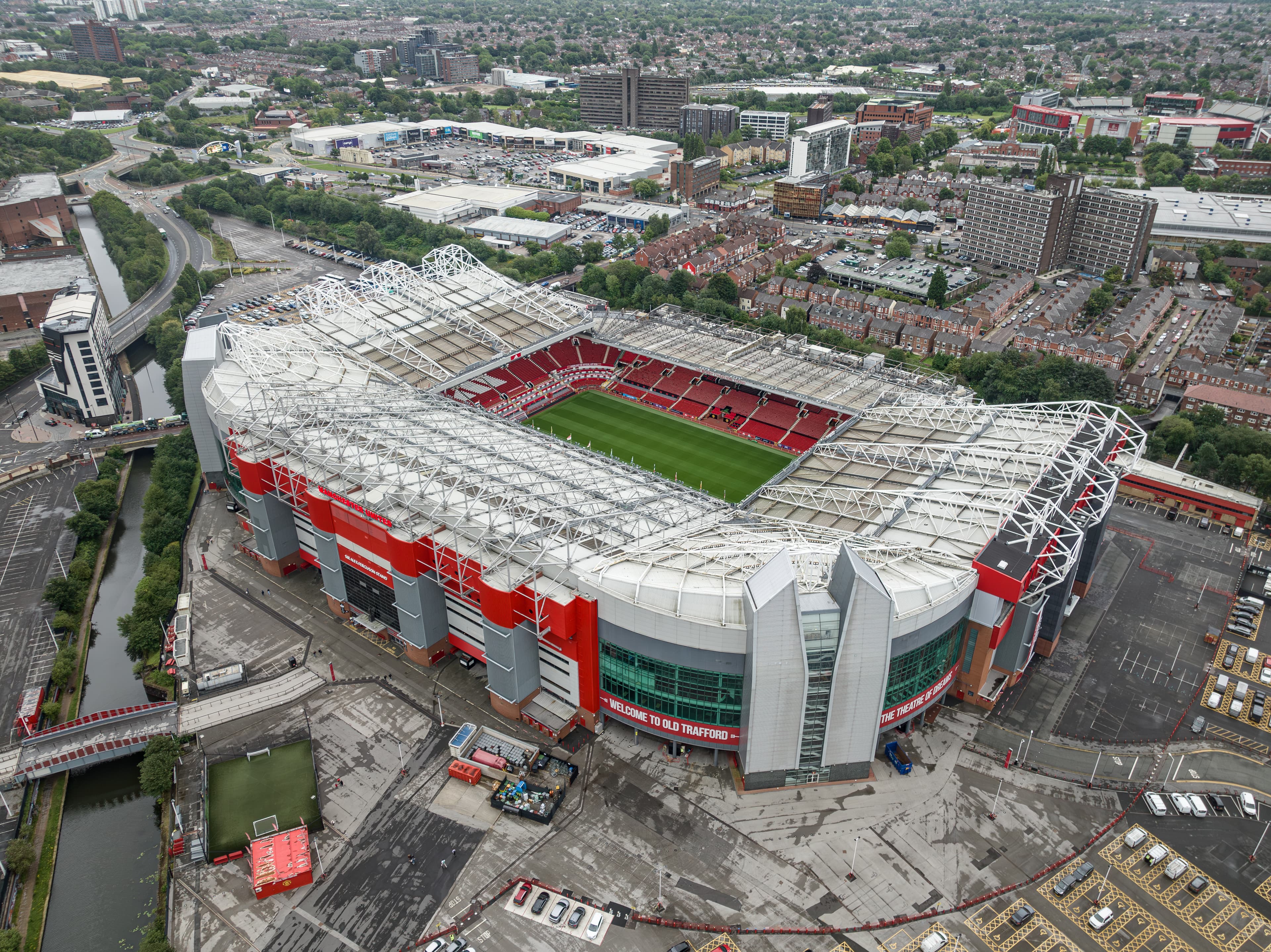 Manchester United vs Roma — UEFA Champions League 2026/27