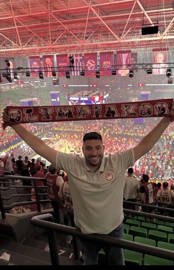 A FanVoyage traveller at a live event